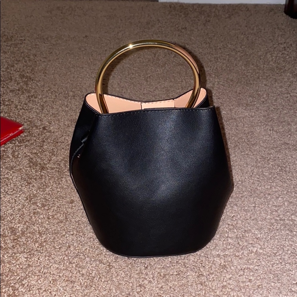 Black Crossbody